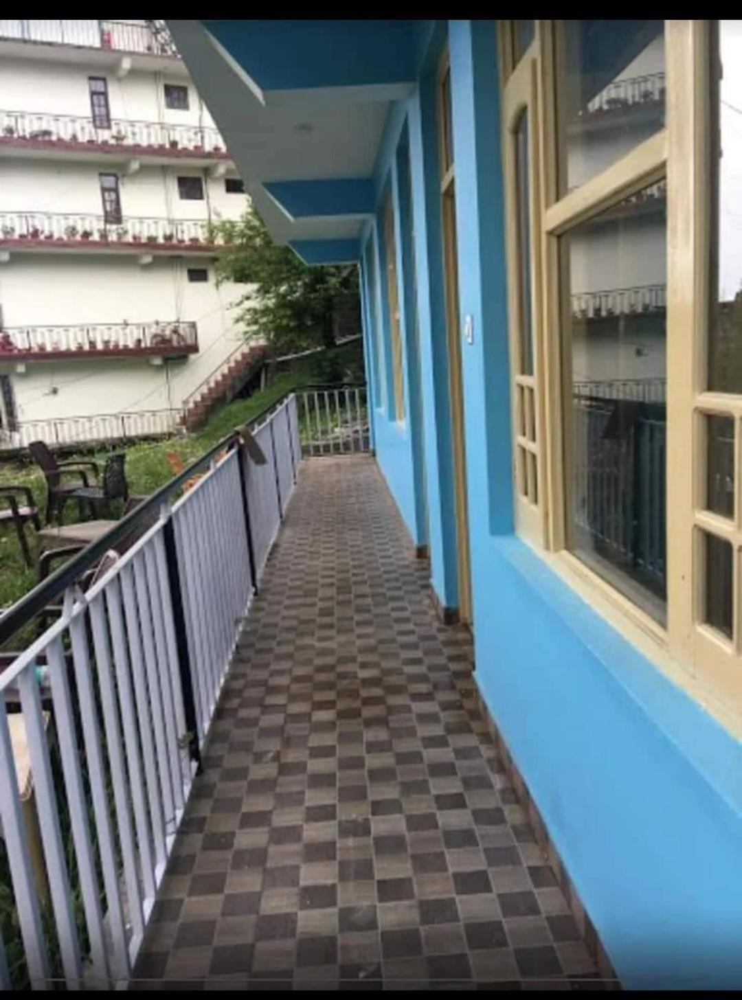 Mcleodganj Diaries Guest House 다람샬라 외부 사진