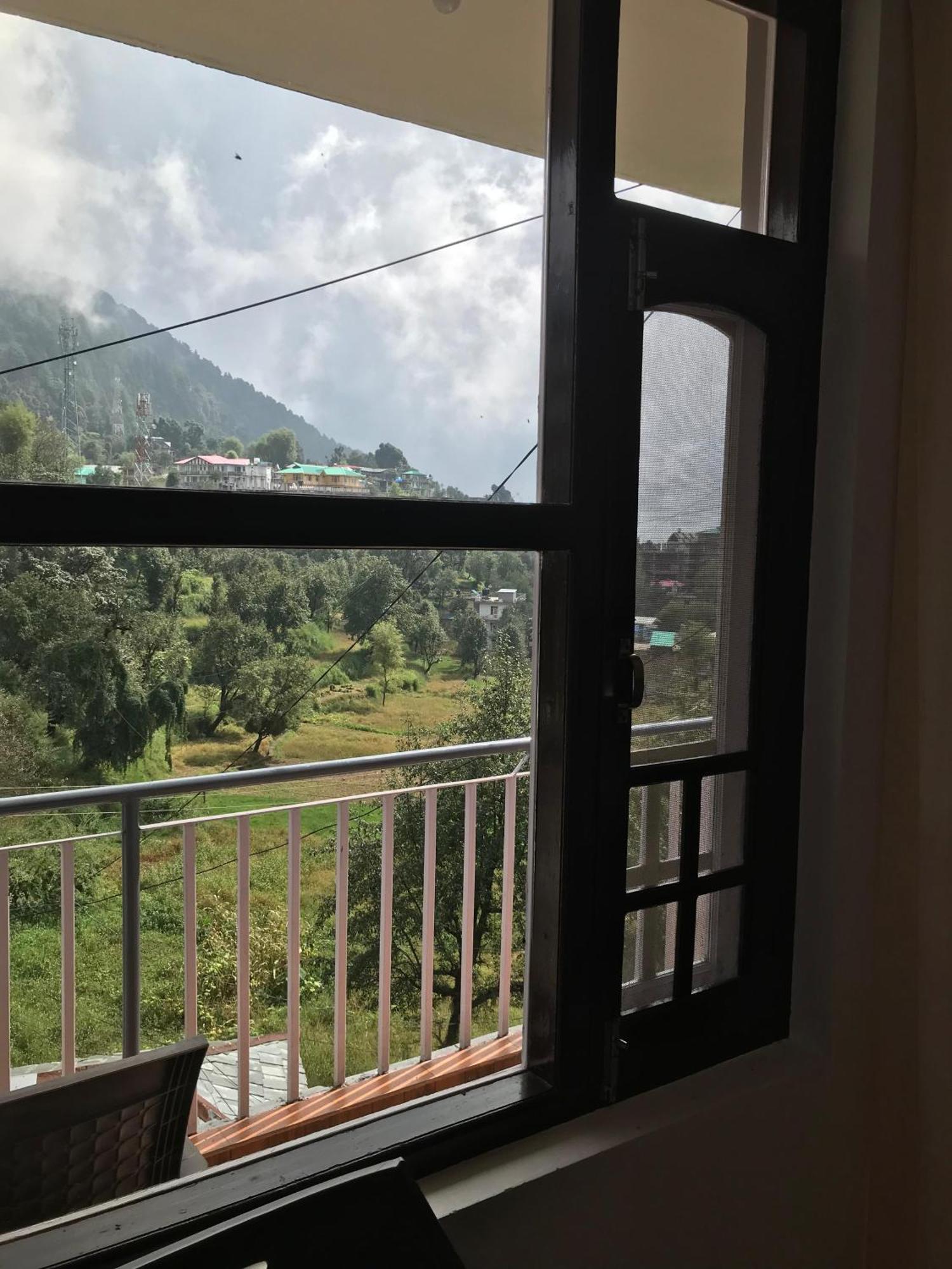 Mcleodganj Diaries Guest House 다람샬라 외부 사진
