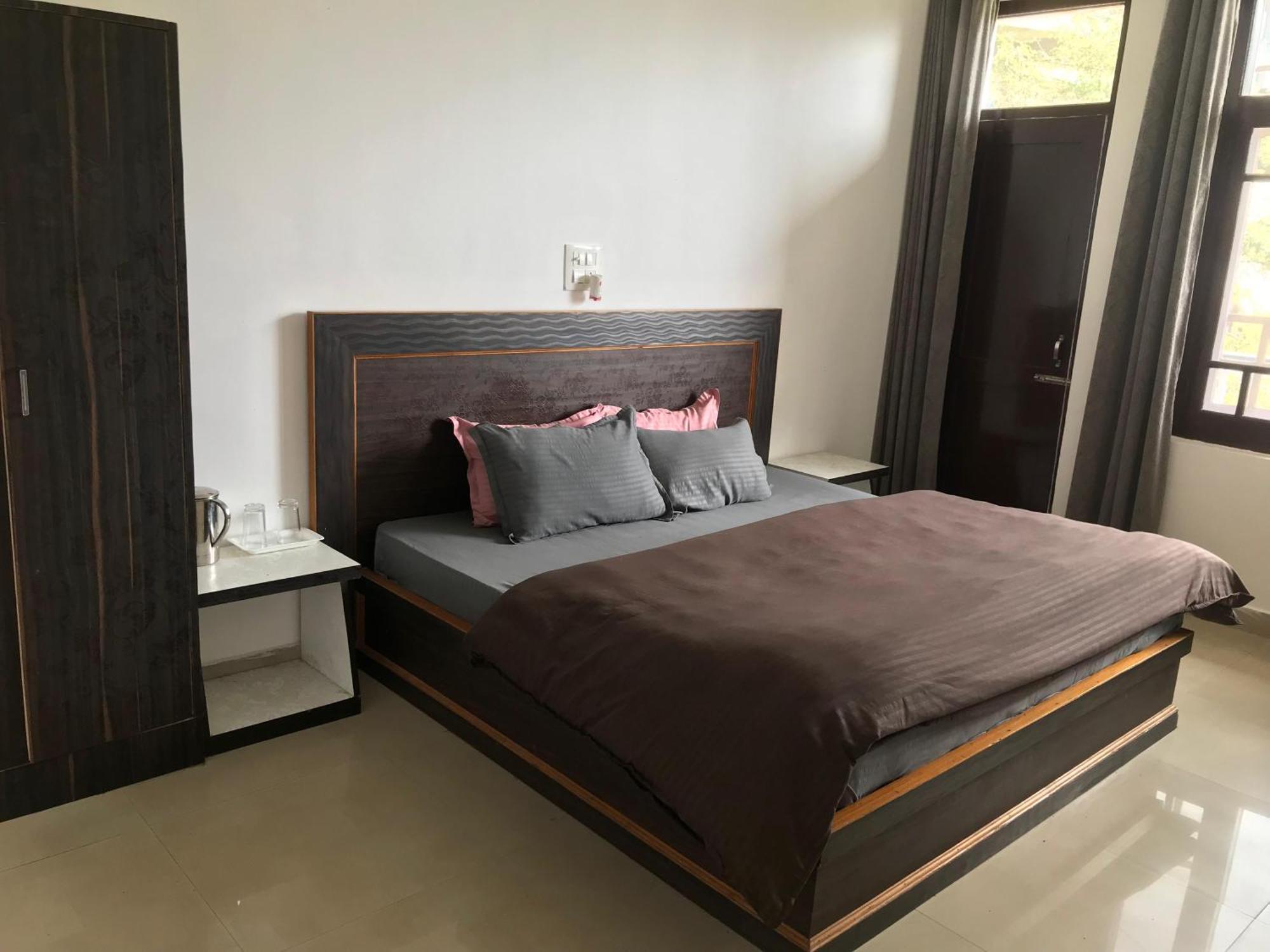 Mcleodganj Diaries Guest House 다람샬라 외부 사진