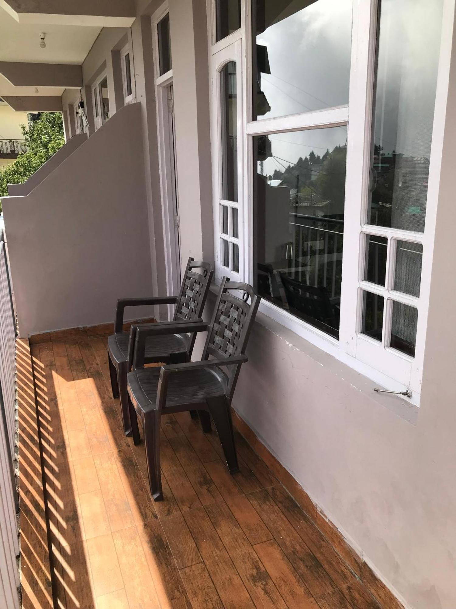 Mcleodganj Diaries Guest House 다람샬라 외부 사진