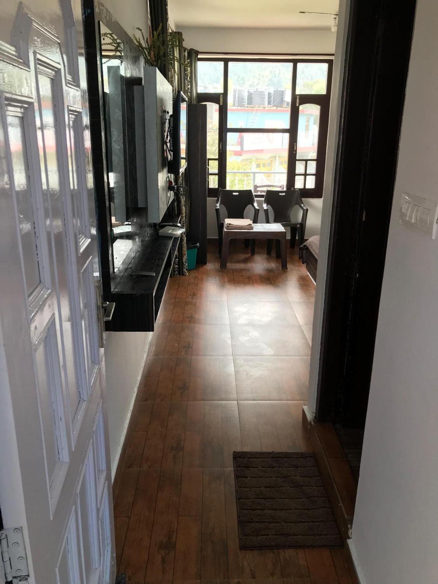 Mcleodganj Diaries Guest House 다람샬라 외부 사진