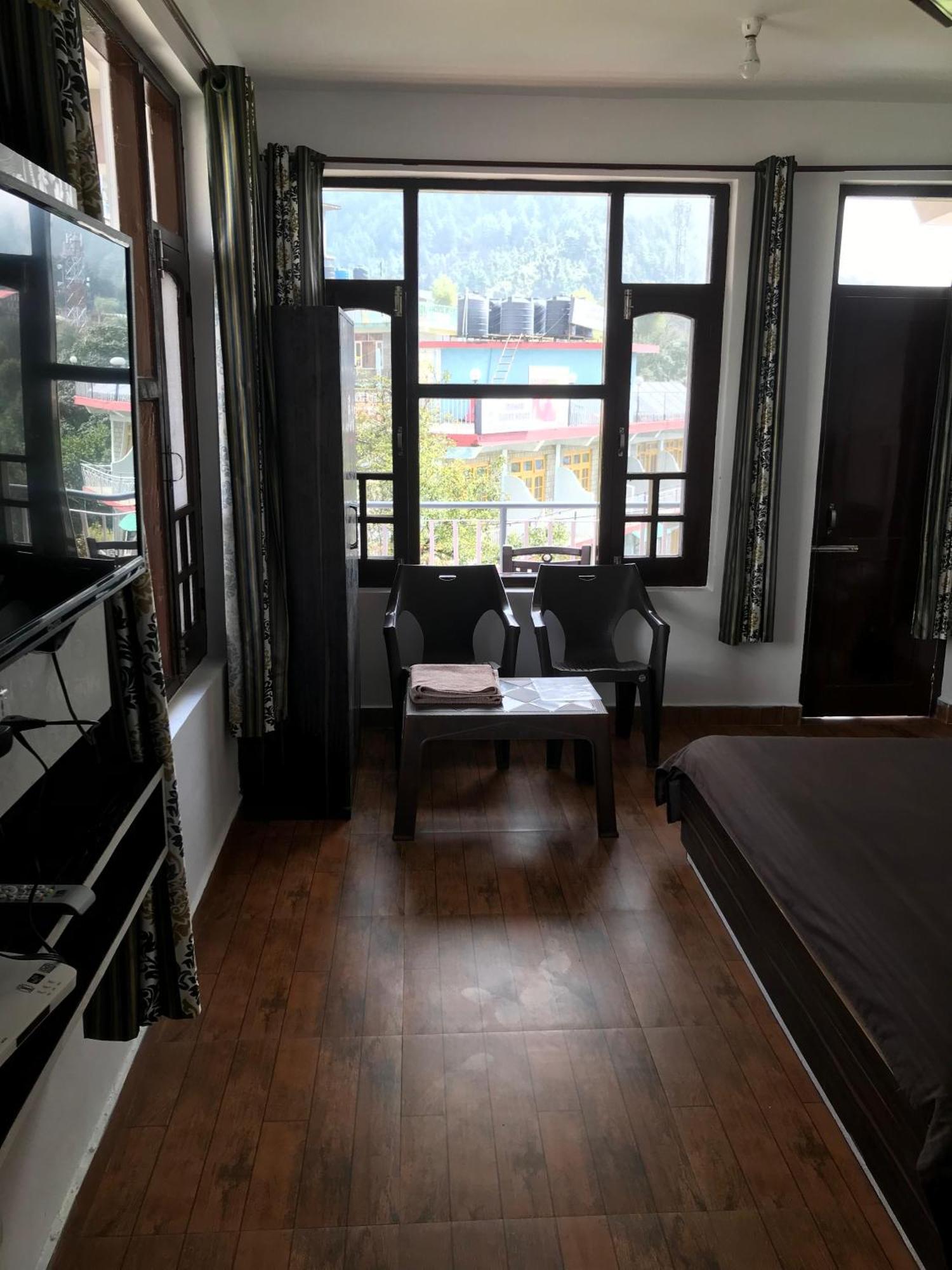 Mcleodganj Diaries Guest House 다람샬라 외부 사진