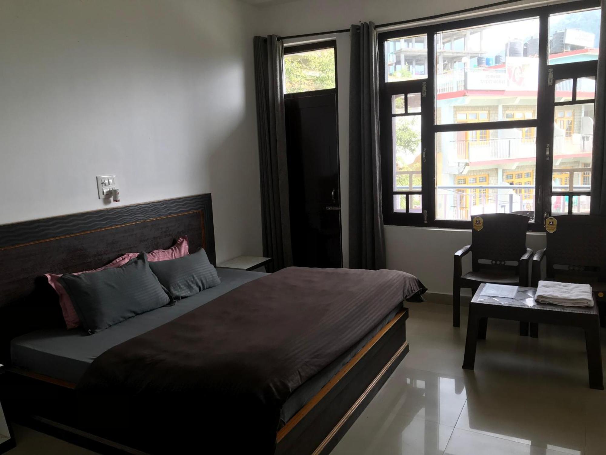 Mcleodganj Diaries Guest House 다람샬라 외부 사진